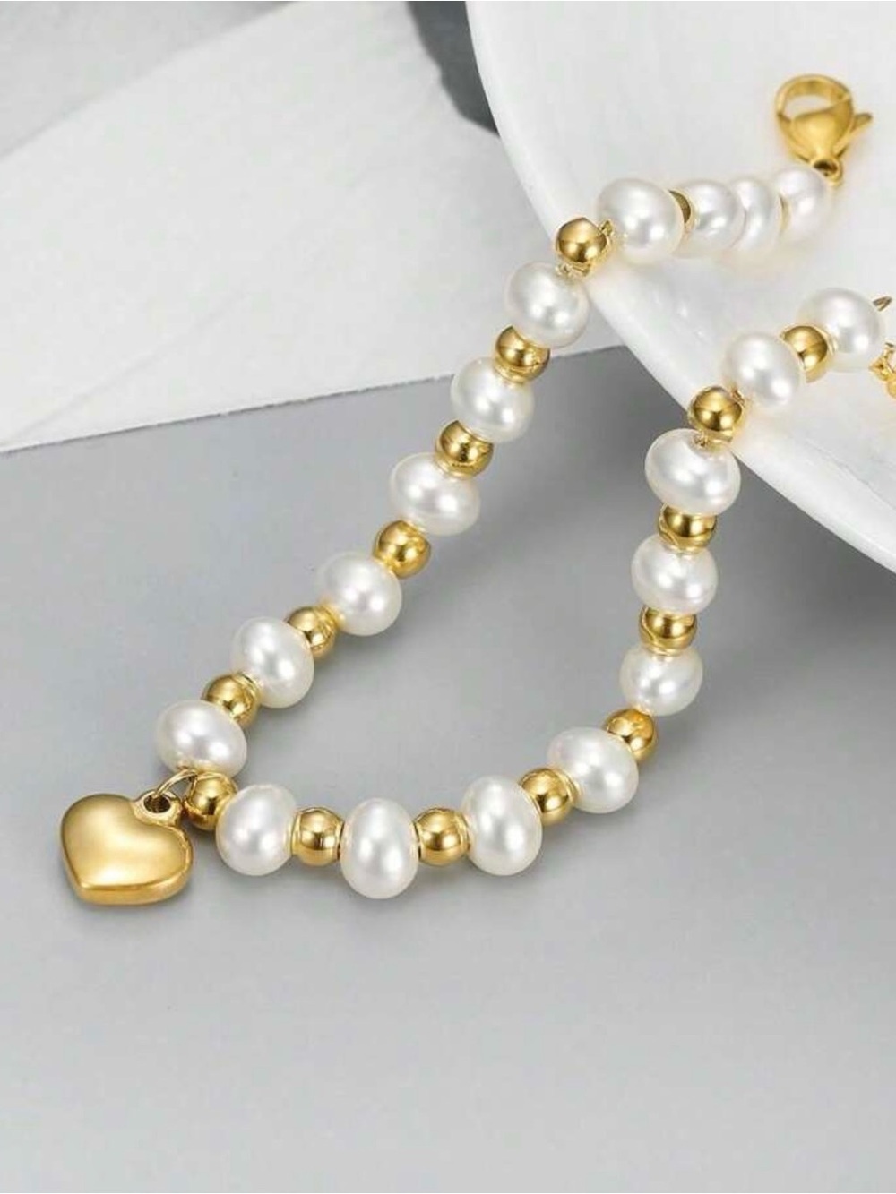 Minimalist Heart Charm Bracelet - Picture 6 of 6